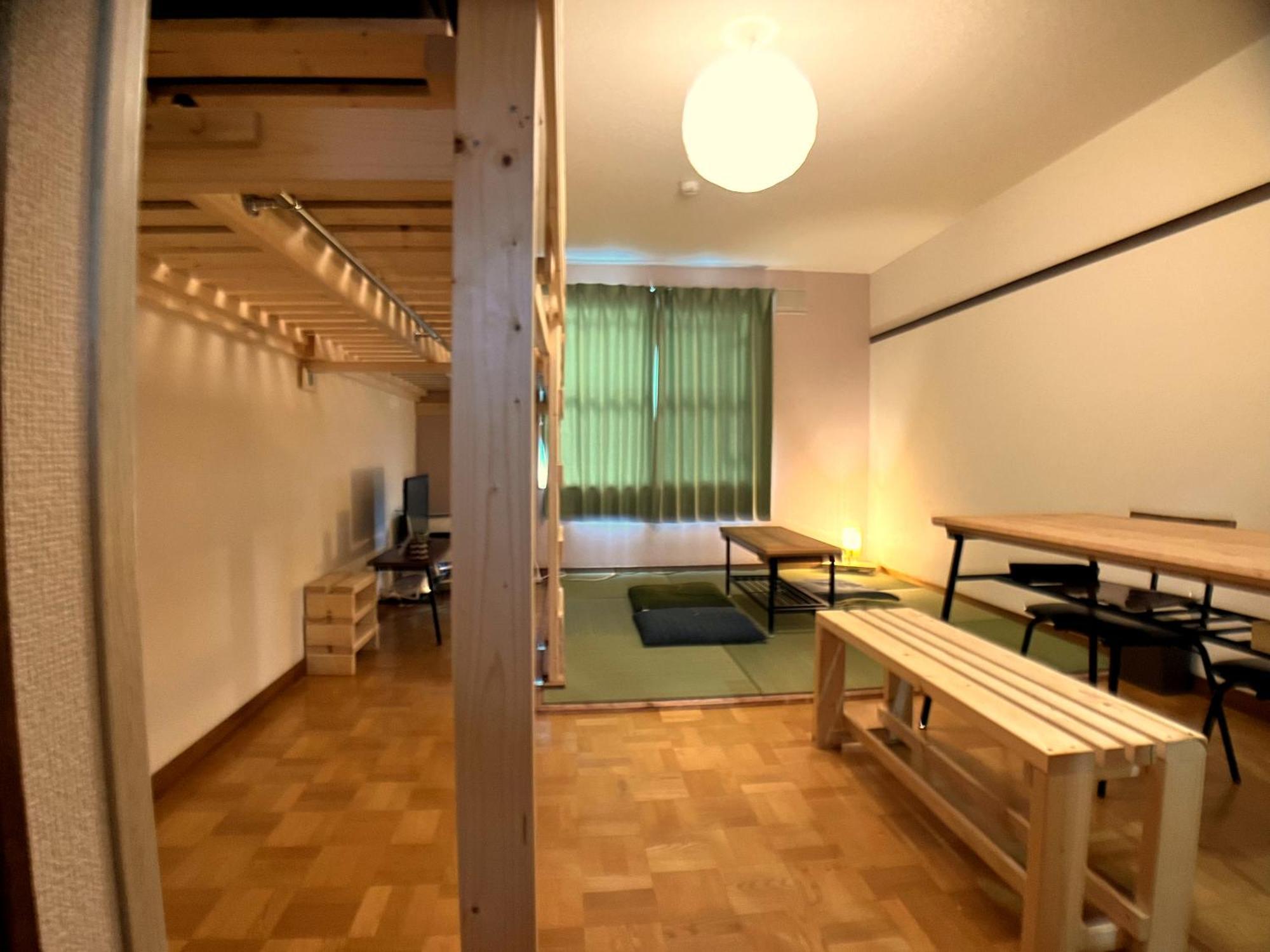 シティ湯川d号室