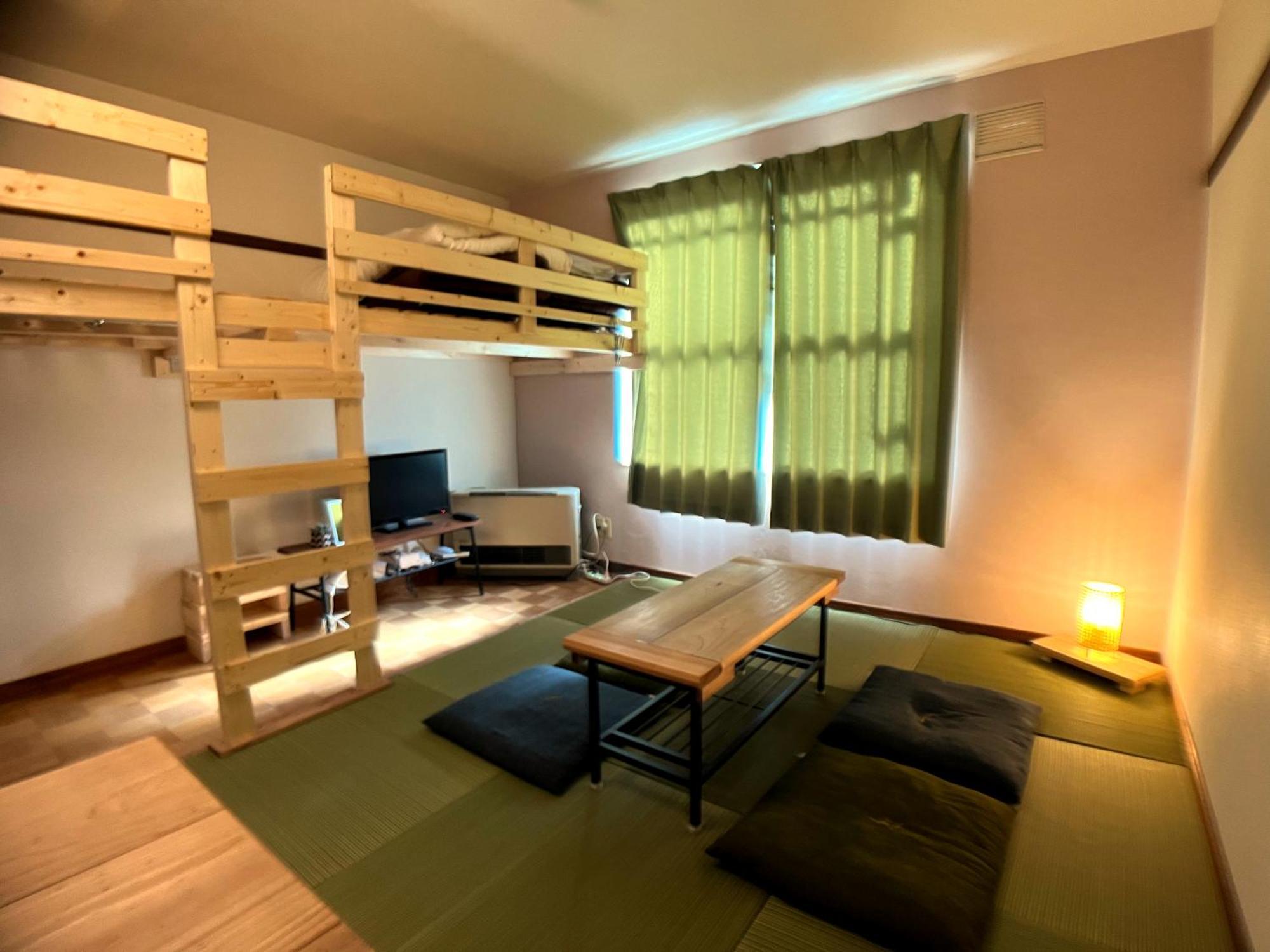シティ湯川d号室 Apartment *